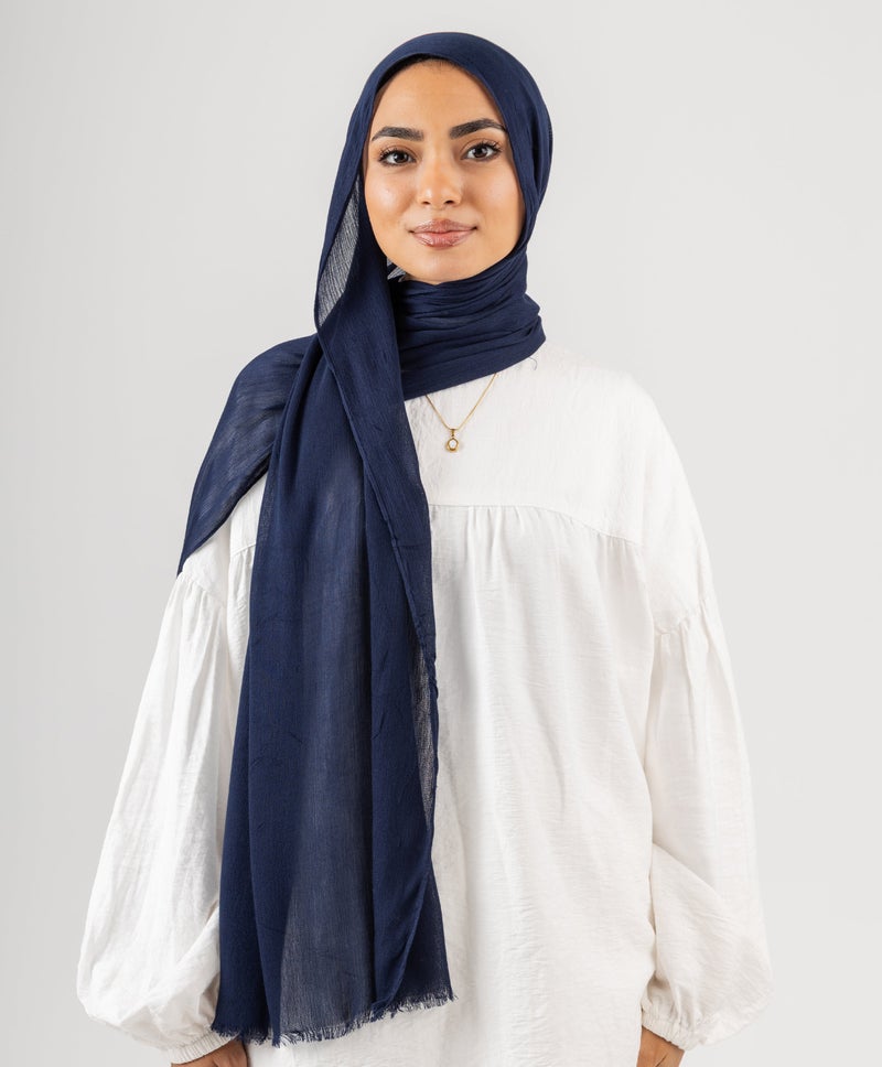 Elegant Cotton Crinkle Scarf — Navy