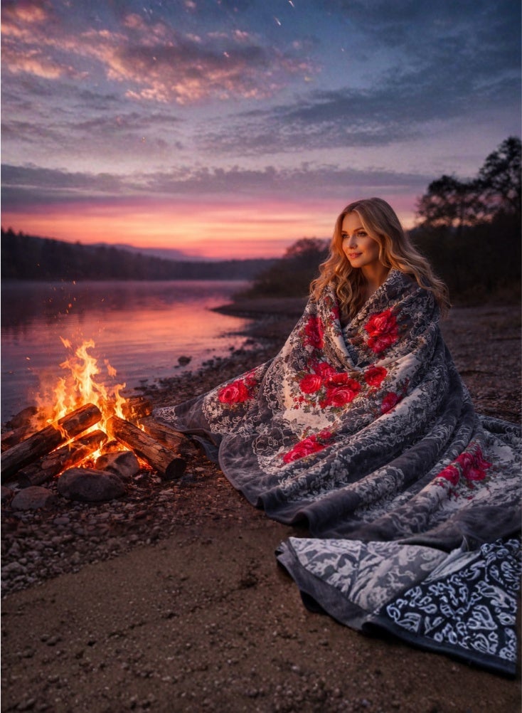 بريميم بطانية فاخرة فائقة النعومة بوزن ثمانية كيلوغرامات بنقشة زهور زرقاء – مقاس مئتان وأربعون سنتيمتر × مئتان وعشرون سنتيمتر – بطانية سرير بطبقتين سميكتين ودافئتين من الفرو الناعم مع تصميم زهور كبيرة مصنوعة من خامات عالية الجودة - Image 5