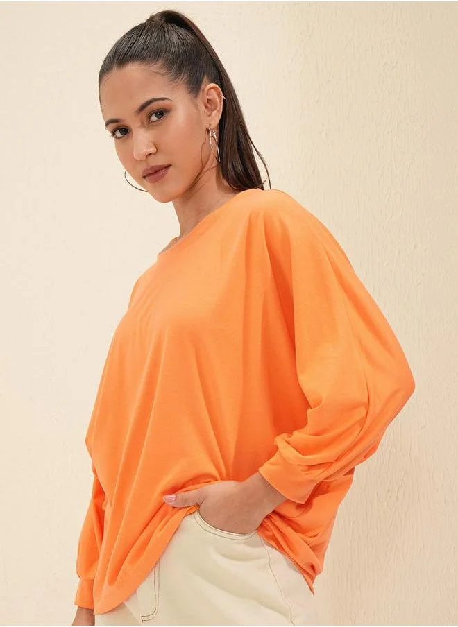 Tokyo Talkies Tokyo Talkies Solid Round Neck Curved Hem T-Shirt