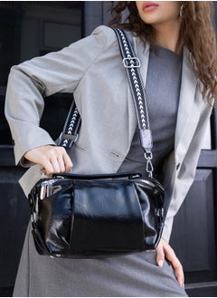 Haute Sauce Solid Zip Lock Regular Vegan Leather Hand Bag For Women  - Image 2