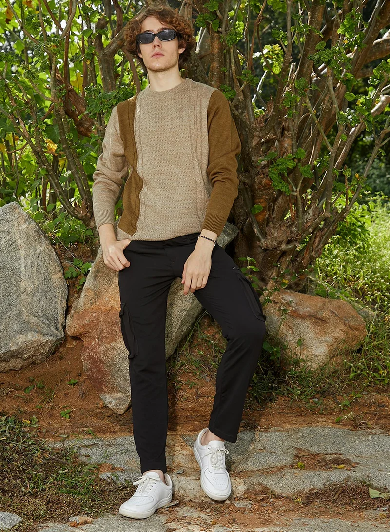 كامبوس سوترا Men's Sand Beige & Russet Brown Contrast Panel Pullover Sweater
