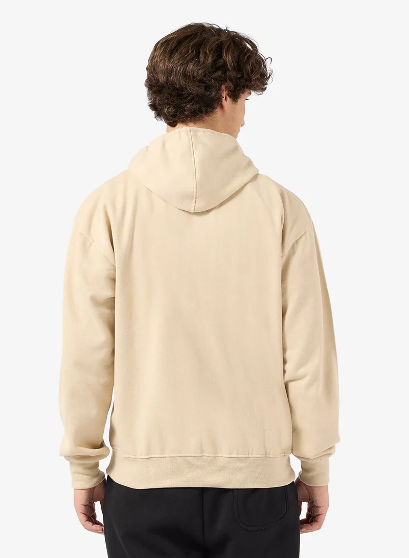 سفنتي فايف بيسيكس هودي بقصة عادية