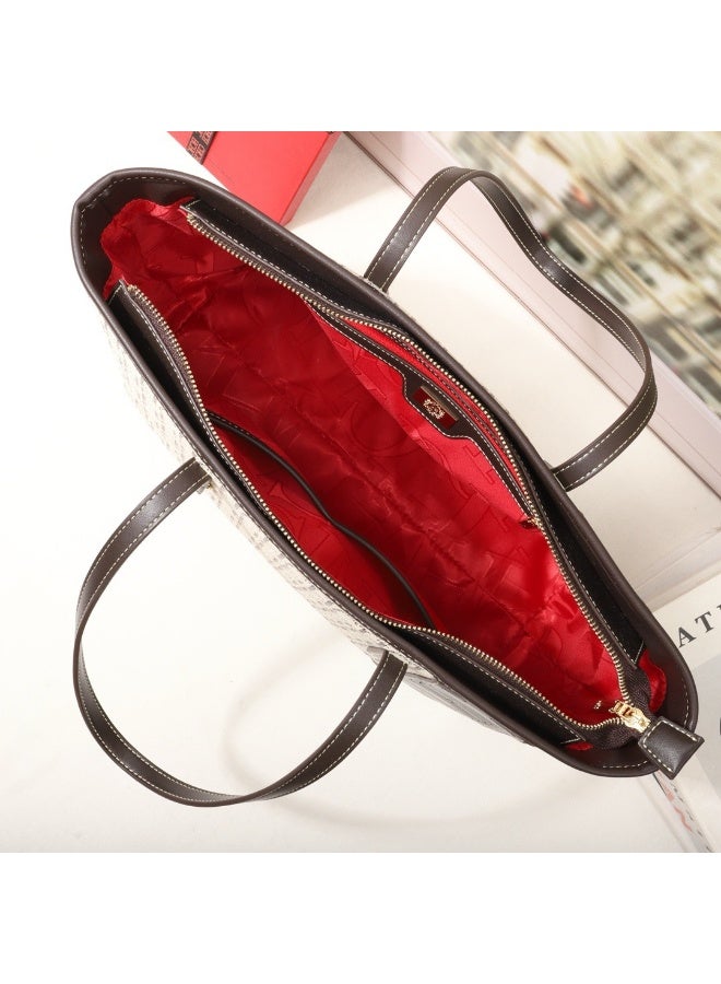 CH CH CHCH Women's New Tote Bag - Large Capacity Shoulder Bag - Image 4