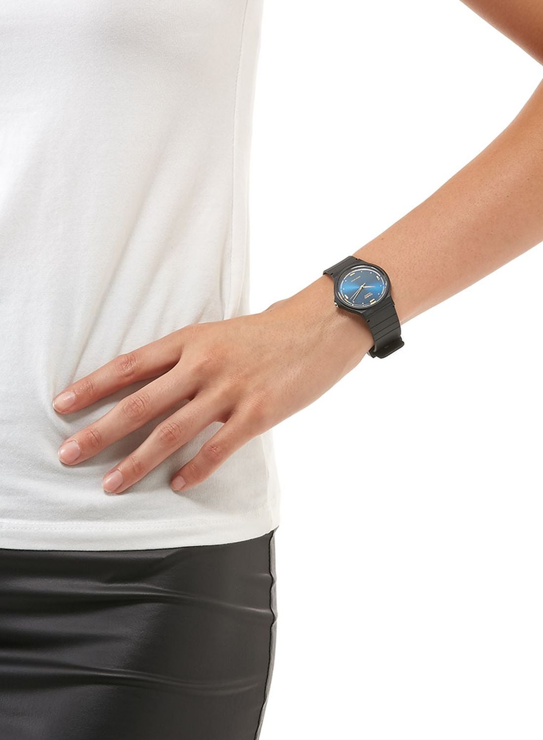 ساعة يد أنالوج