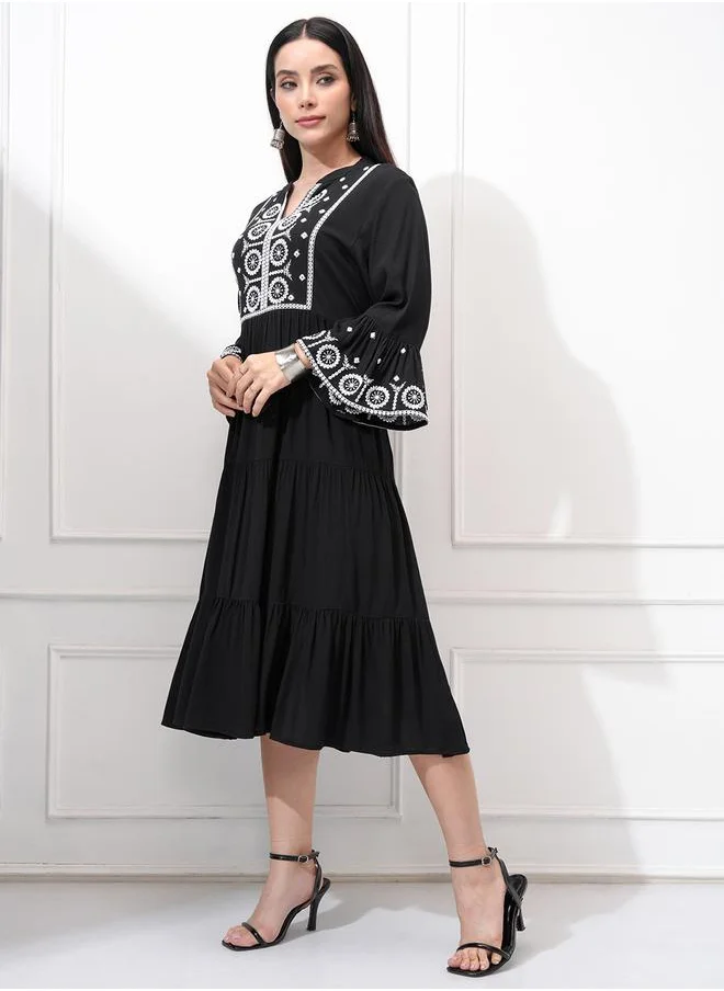 فيشود Vishudh Women Embroidered Long Sleeves A-Line Midi Dress
