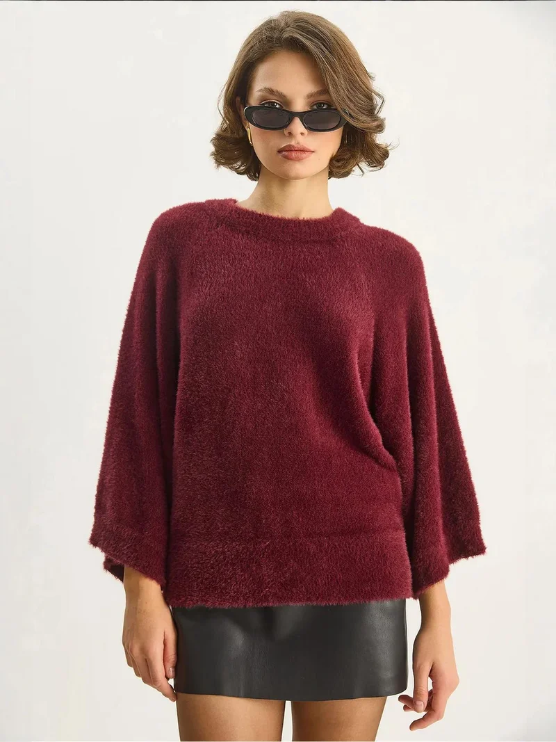 Bianco Lucci LUCCI Textured Knit Sweater with Crew Neck