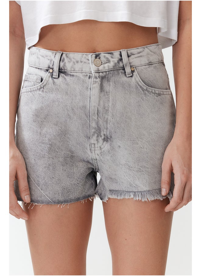 trendyol Gray Ripped Denim Shorts & Bermuda TWOSS24SR00058  - Image 4
