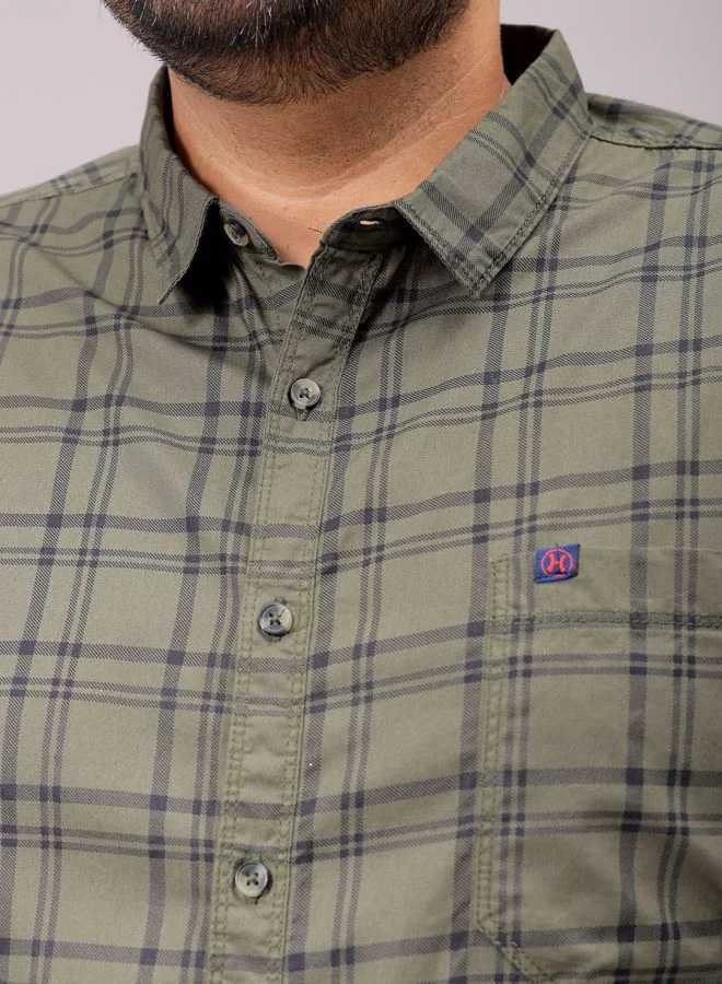 HARDSODA Men Plus Size Regular Fit Checkered Cutaway Collar Full Sleeves Casual Shirt