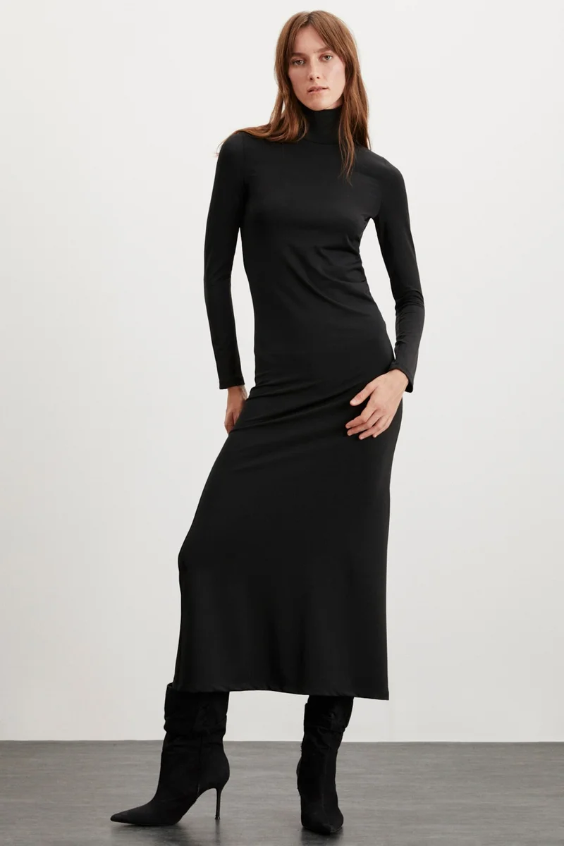 جريميلانج Sapphire Women's Turtleneck Long Sleeve Slim Fit Maxi Black Dress