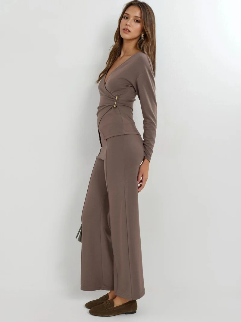 زوبعة طقم بلوزة وبنطلون قطعتين من مجموعة بيرسان