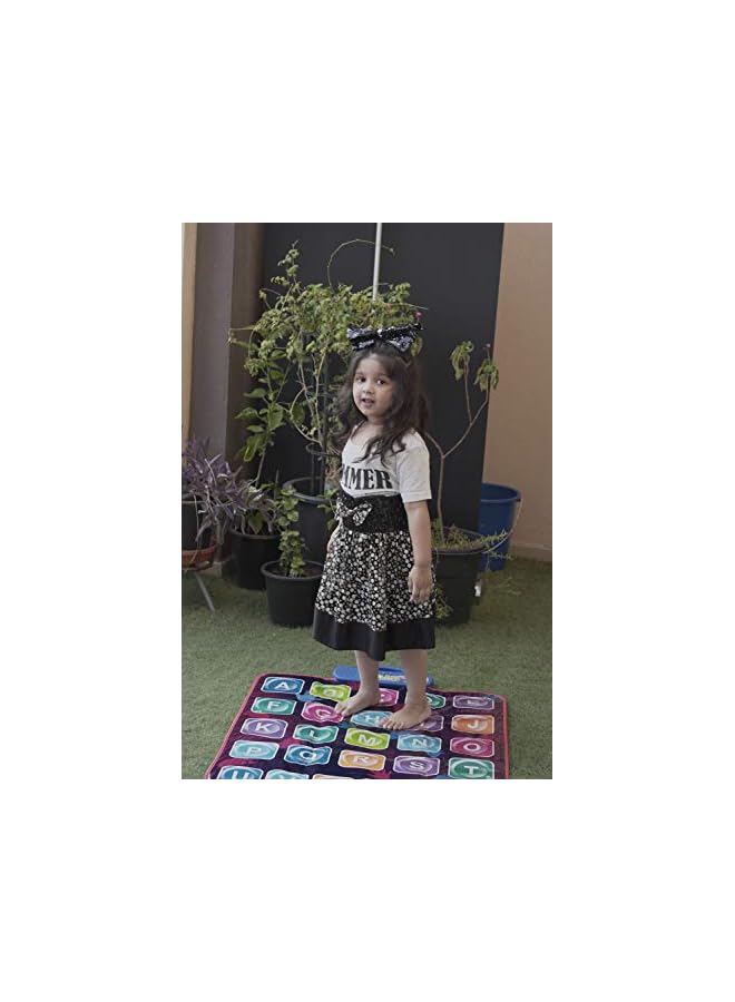 IAF English Alphabet Dance Blanket - Green - Image 2