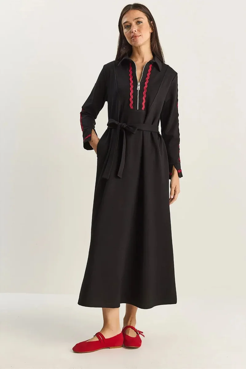 بيانكو لوتشي LUCCI Buttoned A-Form Fit Midi Dress with Binding Detail
