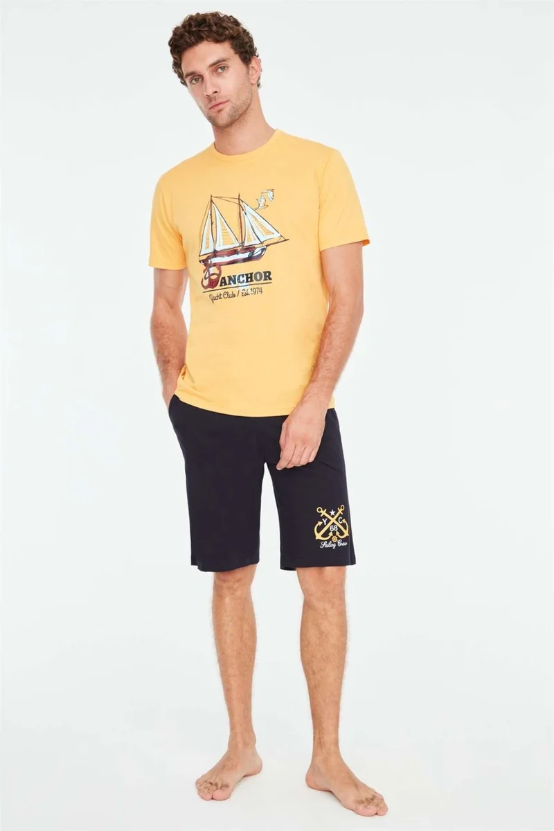 مود كولكشن - Men's Yellow T-Shirt Shorts Set
