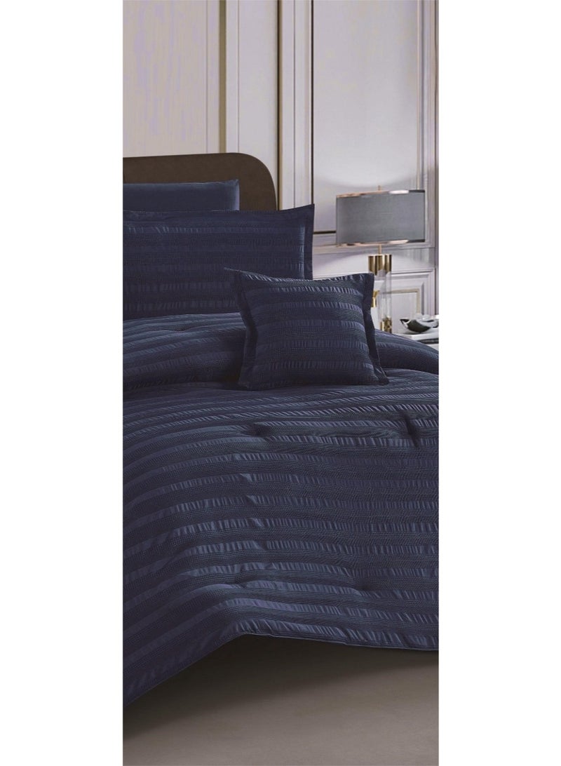 مارك مفرش سرير نفرين بتصميم فندقي ليمنحك عيشة رفاهية الفنادق مقاس سم1-لحاف 240*260سم، 1*شرشف مغاط  كامل 200*200*30سم، 4*بيت مخده 50*75*5سم، 1* بيت مخده مربع 45*45*5سم. - Image 3