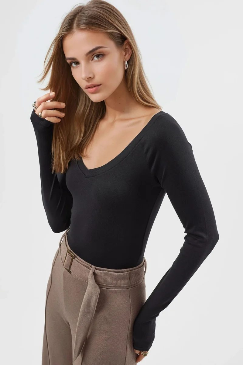 Busem BUSEM V-Neck Long Sleeve Fitted Blouse