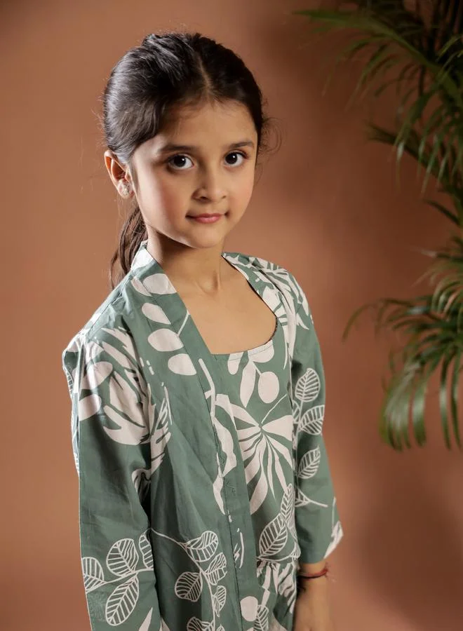sanskrutihomes sanskrutihomes Floral Printed Top with Robe and Pyjama Set