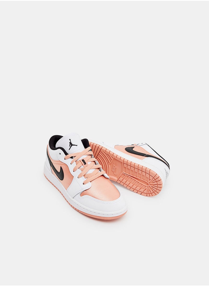 Jordan - Girls Air Jordan 1 Low Sneakers - Image 1