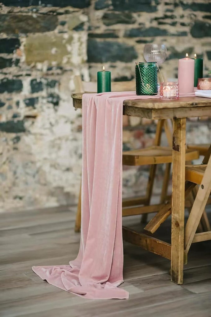 LUXURIOUS VELVET TABLE RUNNER 10FT WEDDING RECEPTION DECORATIONS 20X120INCH SOFT VELVET FABRIC TABLE LINEN OVERLAY WEDDING TABLE RUNNERS DUSTY ROSE BLUSH PINK MAUVE 20X120INCH