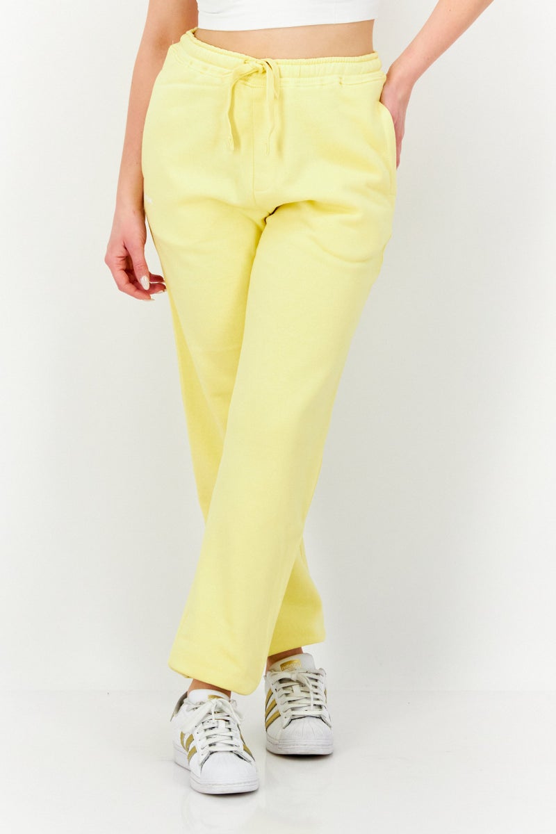 French Connection سروال جوجر عادي للنساء، أصفر - Image 1