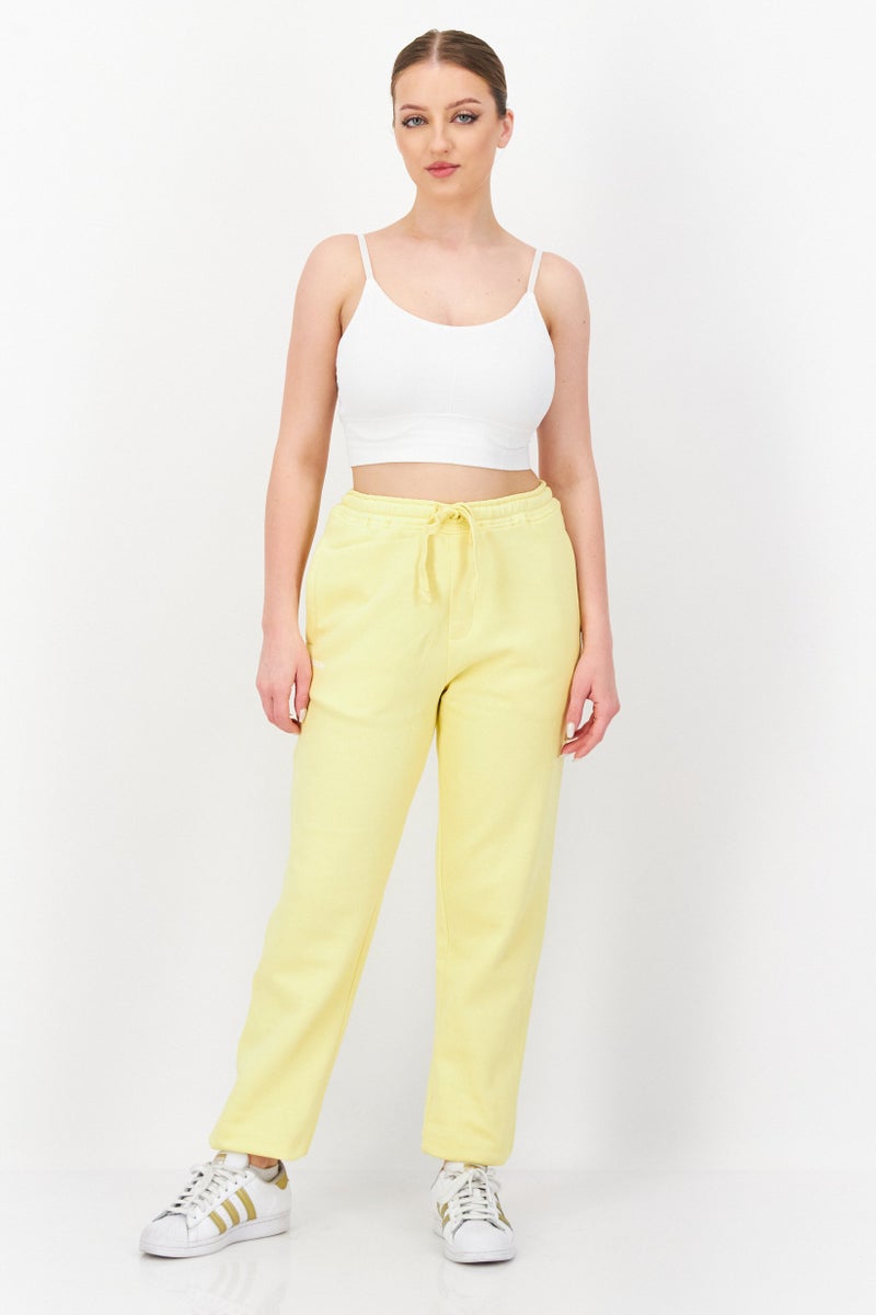 French Connection سروال جوجر عادي للنساء، أصفر - Image 4