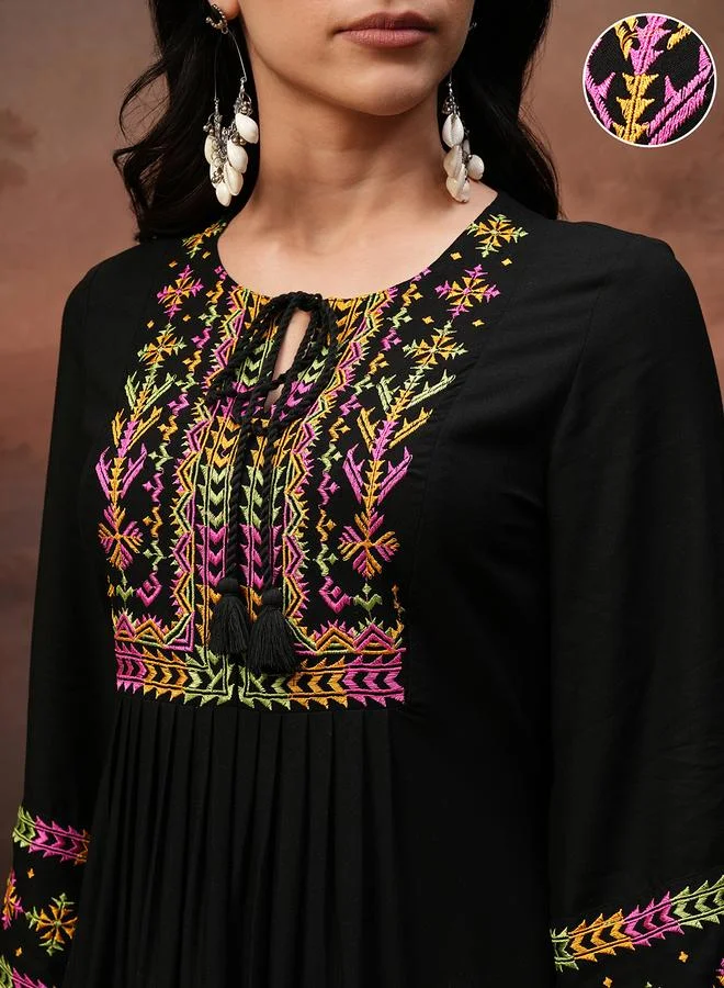 Vishudh Embroidered Detail Dress
