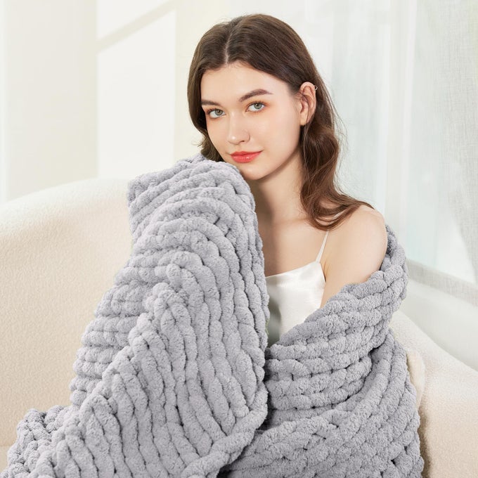 CHUNKY KNIT BLANKET THROW 100 HAND KNIT CHENILLE THROW BLANKET FOR SOFA HOME DECOR SOFT AND COZY KNITTED THROW BLANKETS LIGHT GRAY51X63