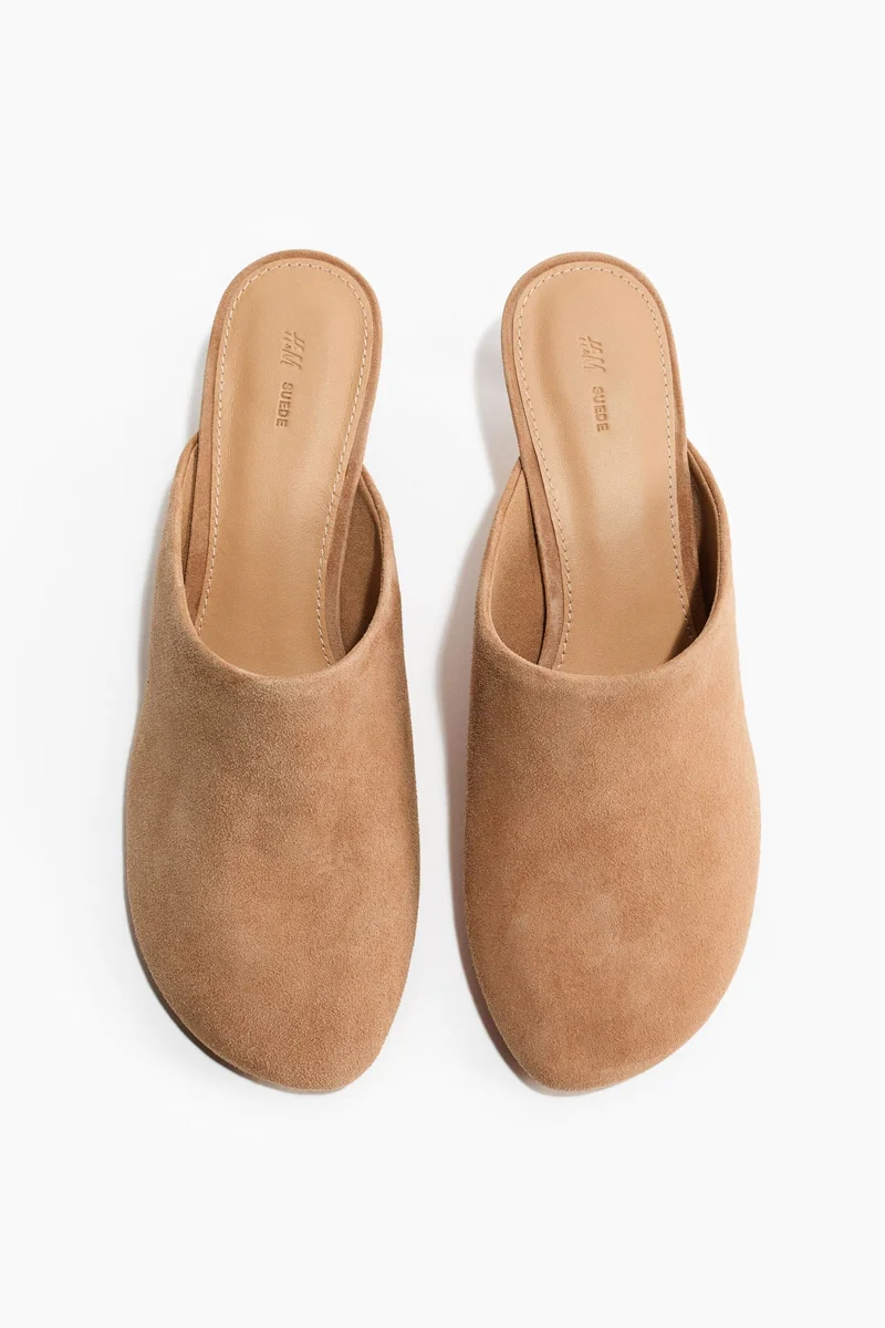 اتش اند ام حذاء ميول من الجلد بكعب قصير