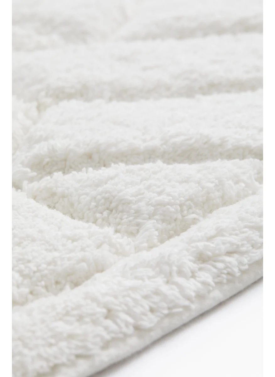 H&M Tufted Cotton Bath Mat