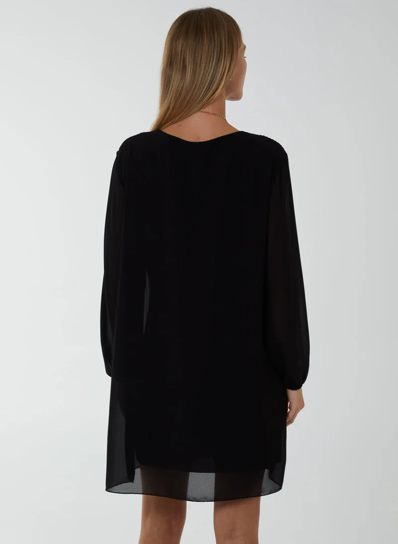 بلو فانيلا فستان سهرة بأكمام طويلة وطيات