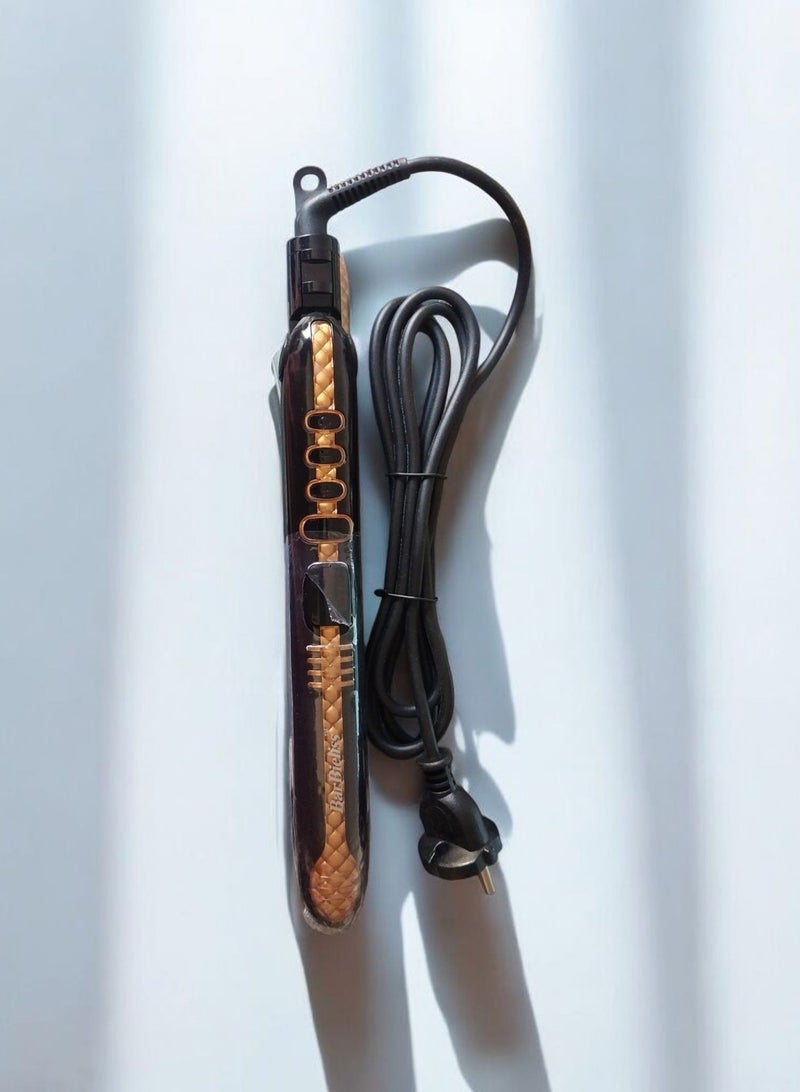 باربيليس BarBieliss BA-284 مكواة فرد الشعر الذكية | تقنية 3D لتنعيم وتحكم مثالي + شاشة رقمية لقراءة فورية – لأنك لا تحتاجين صالونًا لتبدين رائعة - Image 1