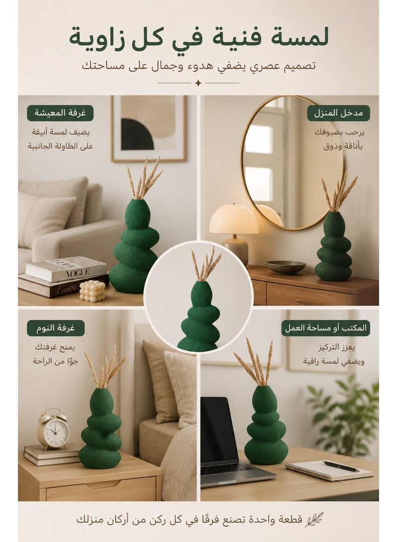 كالدا فازة "كالدا گرافل" (Gravel) – فخار أخضر زمردي مصنوع يدوياً – تصميم هندسي مودرن بطبقات متراصة وملمس حجري طبيعي – فازة طمي حرفية فاخرة لديكور المنزل والمكتب - Image 3