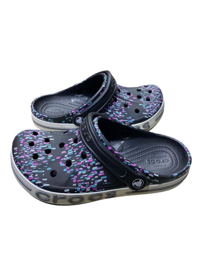 Crocs are comfortable - Image 3