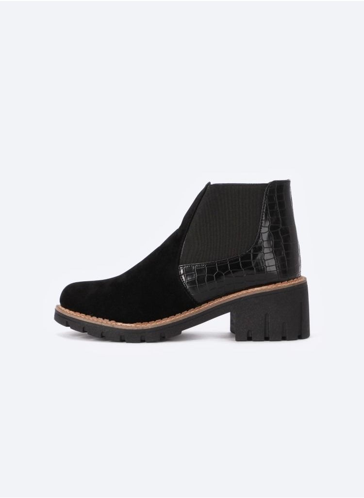 Zahwa - Ankle Boots Made Of  Double-stitched Leather Featuring A Crocodile Design And A 3cm Heel - Image 1