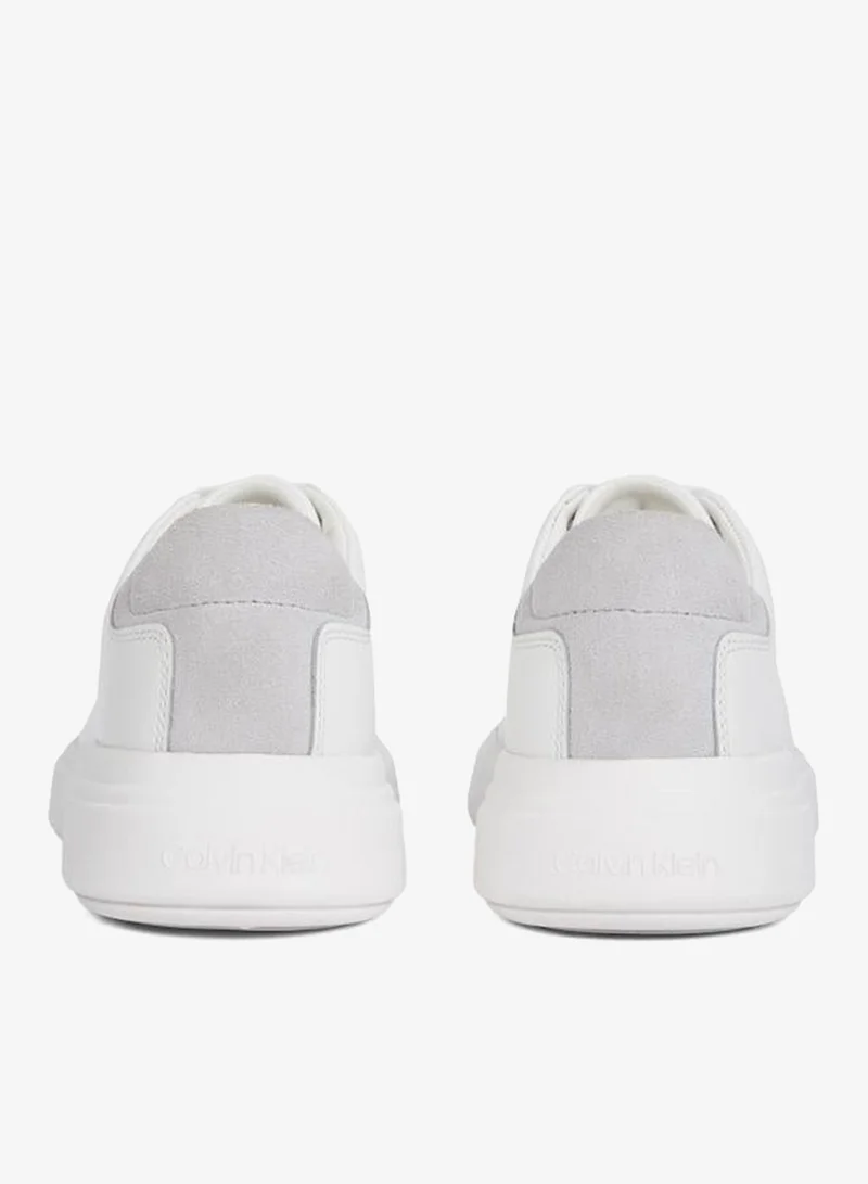 كالفن كلاين سنيكرز سويدي برباط ونعل مسطح