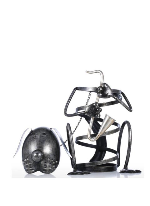 Metal wine rack in the shape of dog