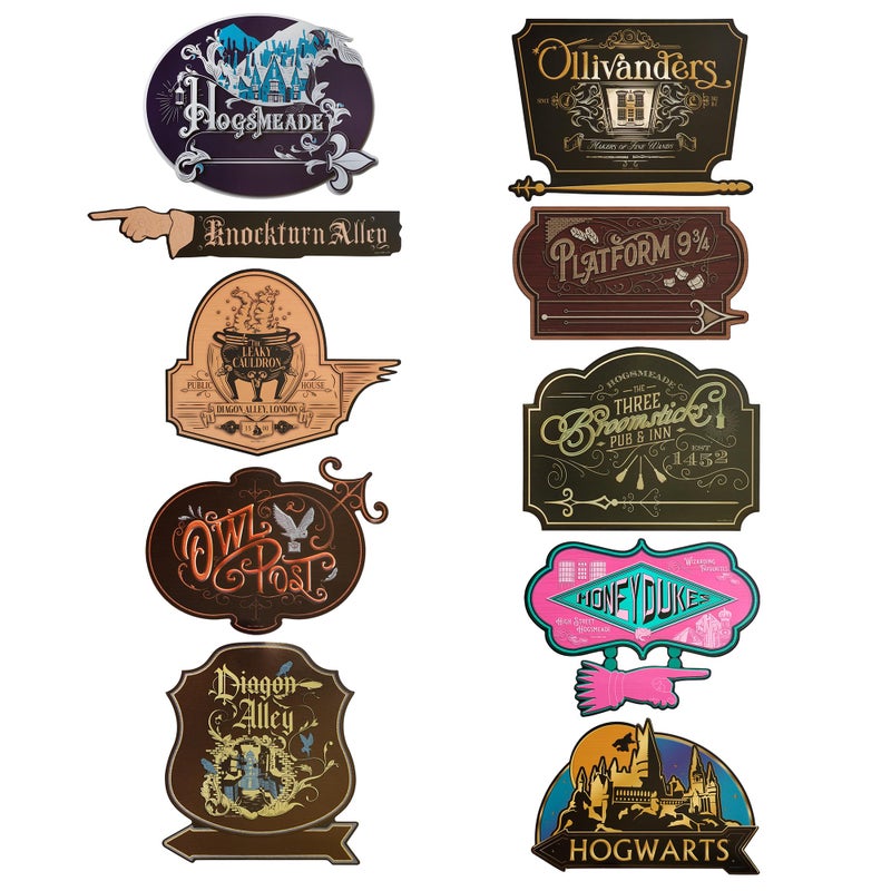 Conquest Journals Harry Potter Wizarding World Directional Sign Set, Officially Licensed, 12 Pieces, 10 6'' x 9'' Location Signs & 2 48'' Posts, Cardstock, Party Decorations or Home Decor - Image 4