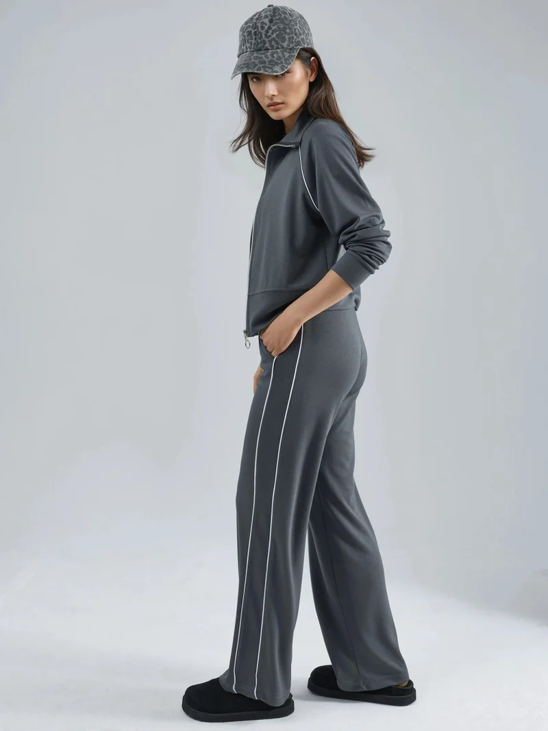 زوبعة طقم قطعتين سويت شيرت وبنطلون بسحاب من المودال من مجموعة بيرسان