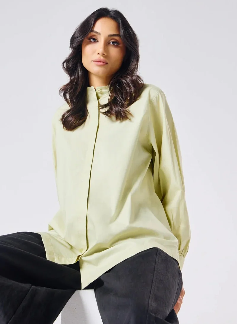 زجزاج قميص قطني أخضر كريمي ذو ياقة ماندورين ومقاس كبير