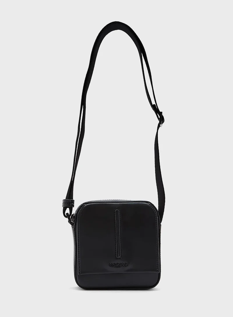 CALVIN KLEIN Median Cube Reporter Backpack