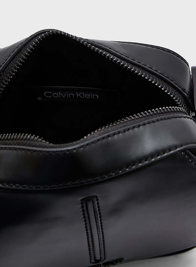 CALVIN KLEIN Median Cube Reporter Backpack