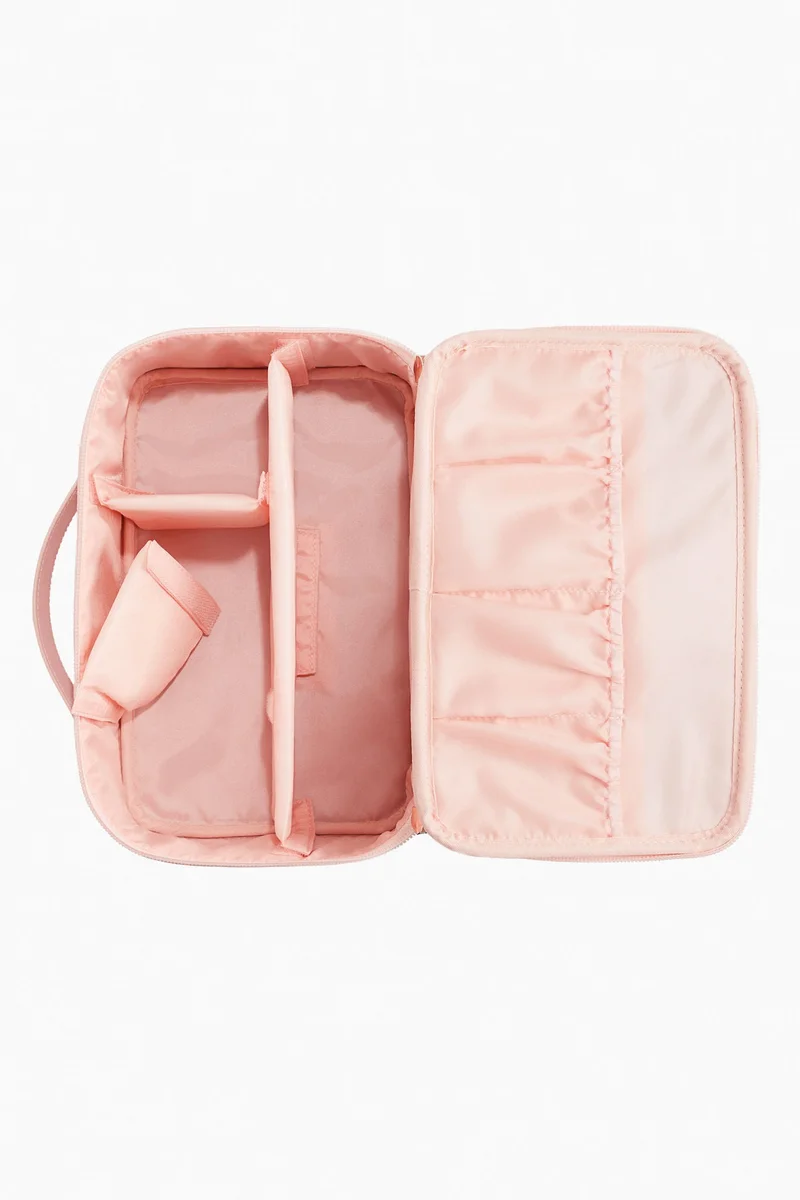 اتش اند ام حقيبة أدوات الاستحمام