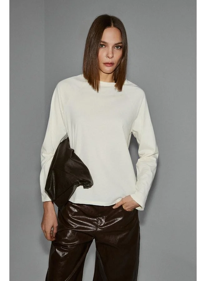 GRIMELANGE KISSORA Women's Organic Cotton Round Neck Raglan Long Sleeve Relaxed Fit Ecru Blouse.