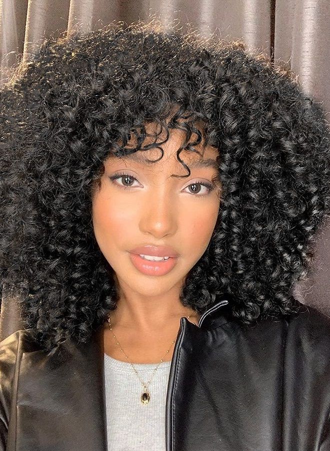 Lizzyhair باروكة لزي قصيرة ومجعدة مع غرة للنساء السوداء باروكة صناعية مقاومة للحرارة ومريحة (أسود) - Image 3