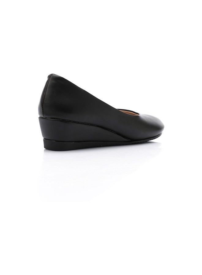 Ice Club Comfortable Walking Flat Shoes for Women Designed for Daily Use Travel and Relaxed Style - Image 3