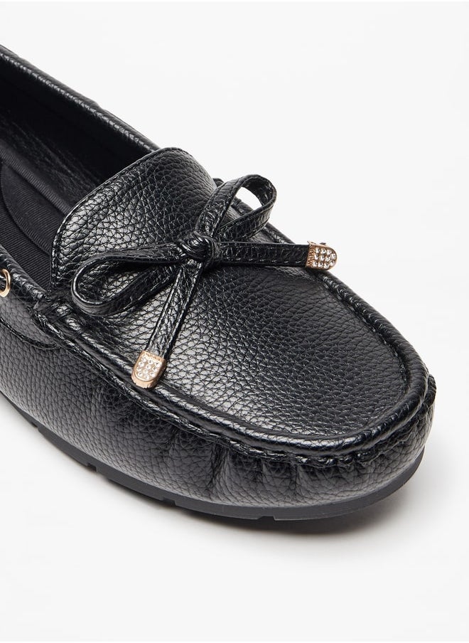 Le Confort Women's Textured Slip-On Loafers with Bow Accent  - Image 5