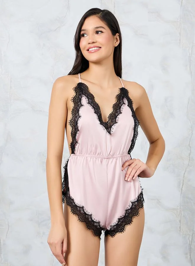 Styli Contrast Eyelash Lace Side Slit Solid Teddy