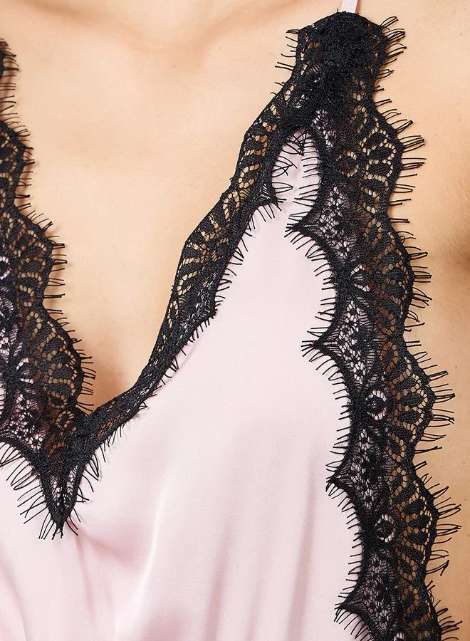 Styli Contrast Eyelash Lace Side Slit Solid Teddy