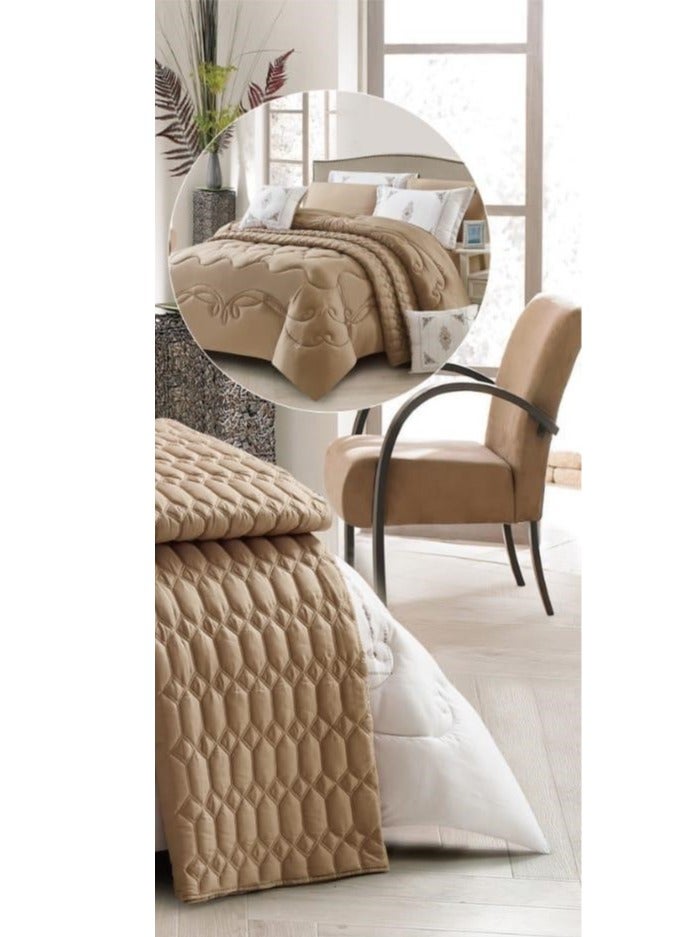 AKD Double bed set with an exclusive and attractive embroidered pattern, made of luxurious microfiber. Includes:  1 Quilt 240*260cm 1 Fitted Sheet 200*200*30cm 2 Decorative Pillowcases 75*50*5cm 2 Pillowcases 75*50cm - Image 4