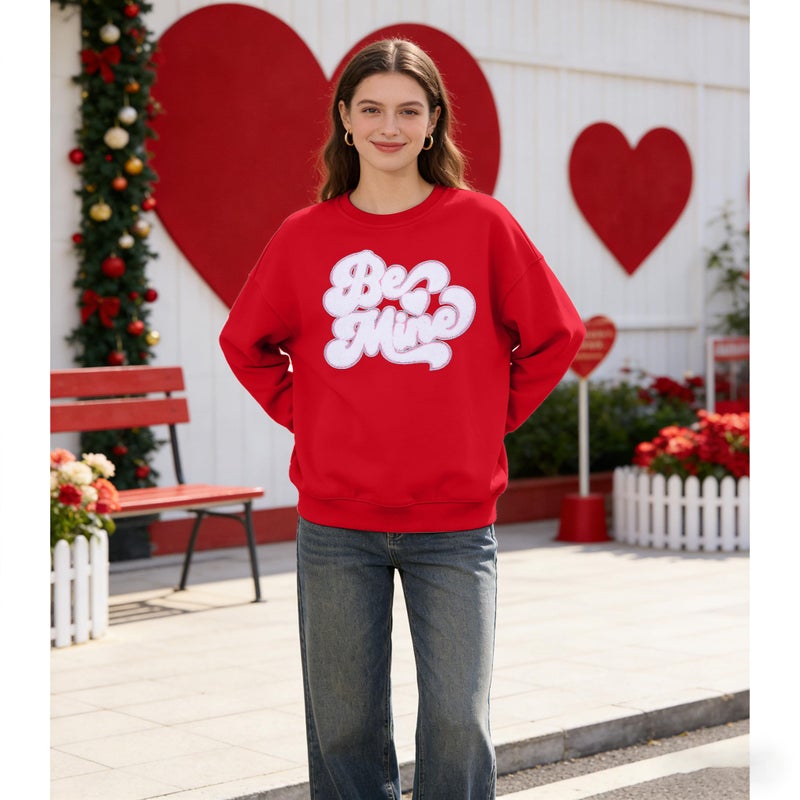 VILOVE Valentine Sweatshirts for Women Be Mine Glitter Patch Valentine Shirts Oversized Love Heart Holiday Outfits Red - Image 4