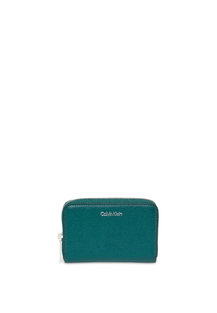 كالفن كلاين Logo Medium Zip Around Wallet
